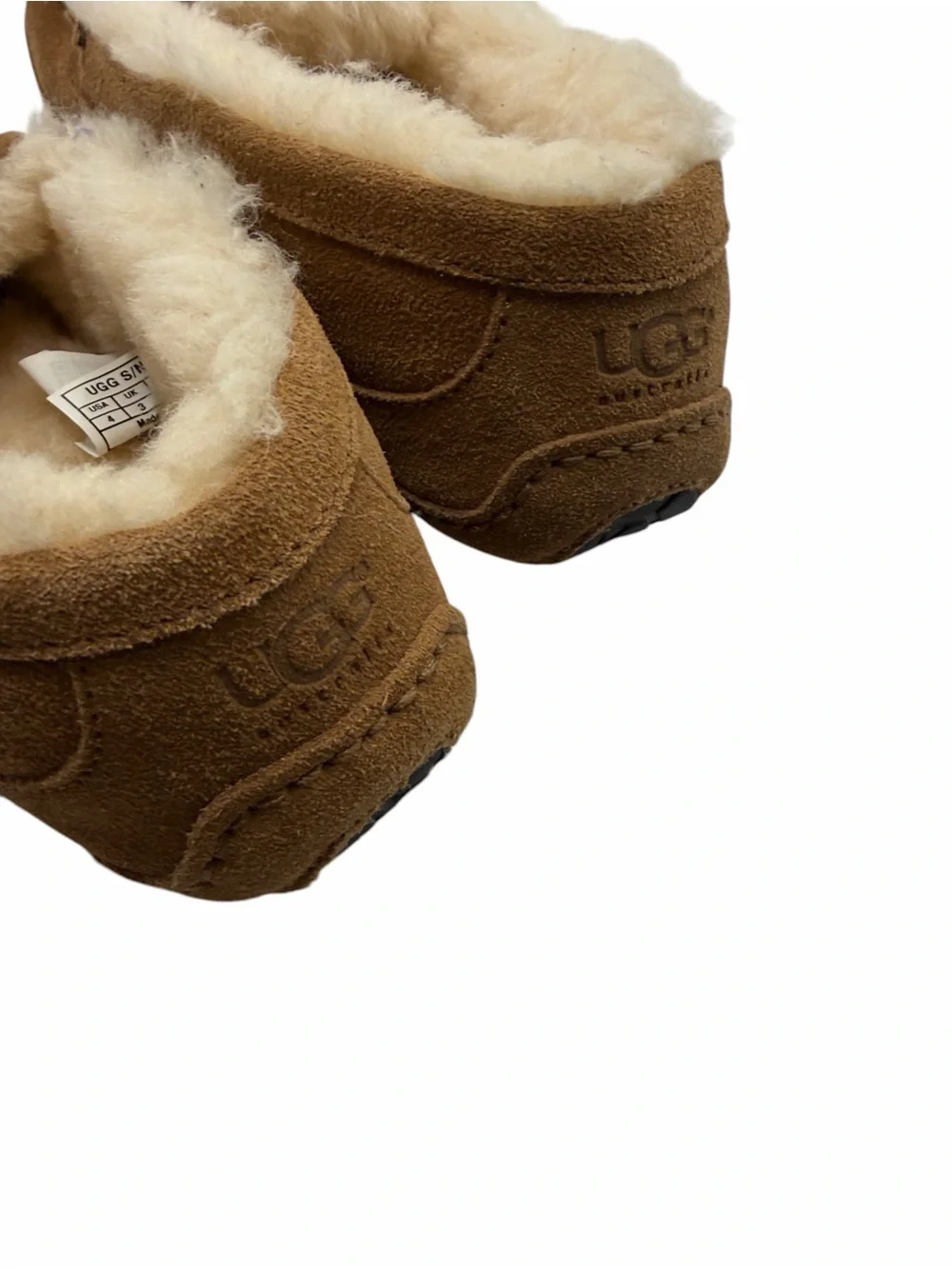 UGG Kids Ascot Sheepskin Slippers - Unisex US Size 4 Indoor - Cozy Comfort
